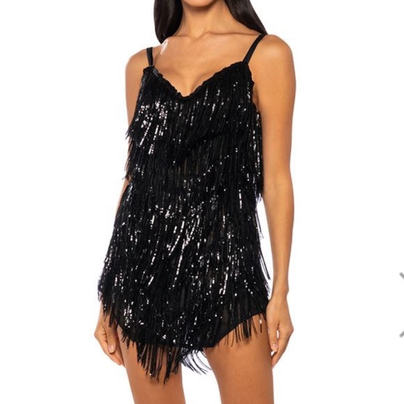New AKIRA SHOW OUT FRINGE MINI DRESS IN BLACK - Picture 1 of 14